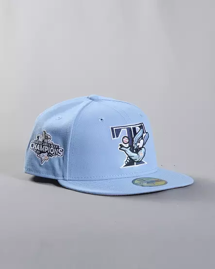 New Era 59FIFTY Toronto Blue Jays Bronx Store Exclusive Fitted - Ligh blue / Pink - Lippikset - 71070197 - 1